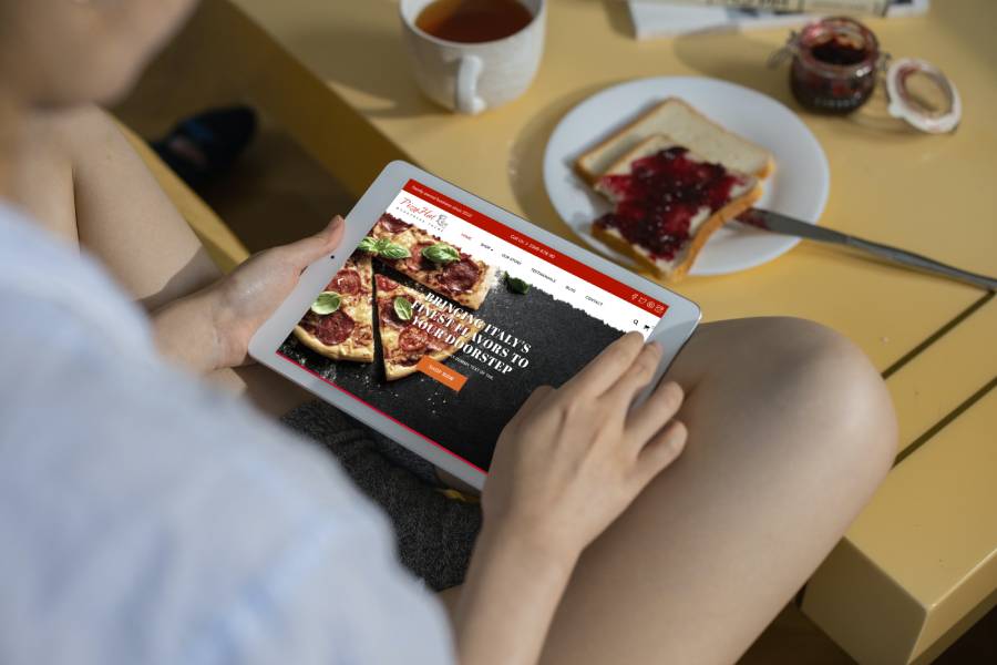 PizzaHat WordPress Template Tablet Image